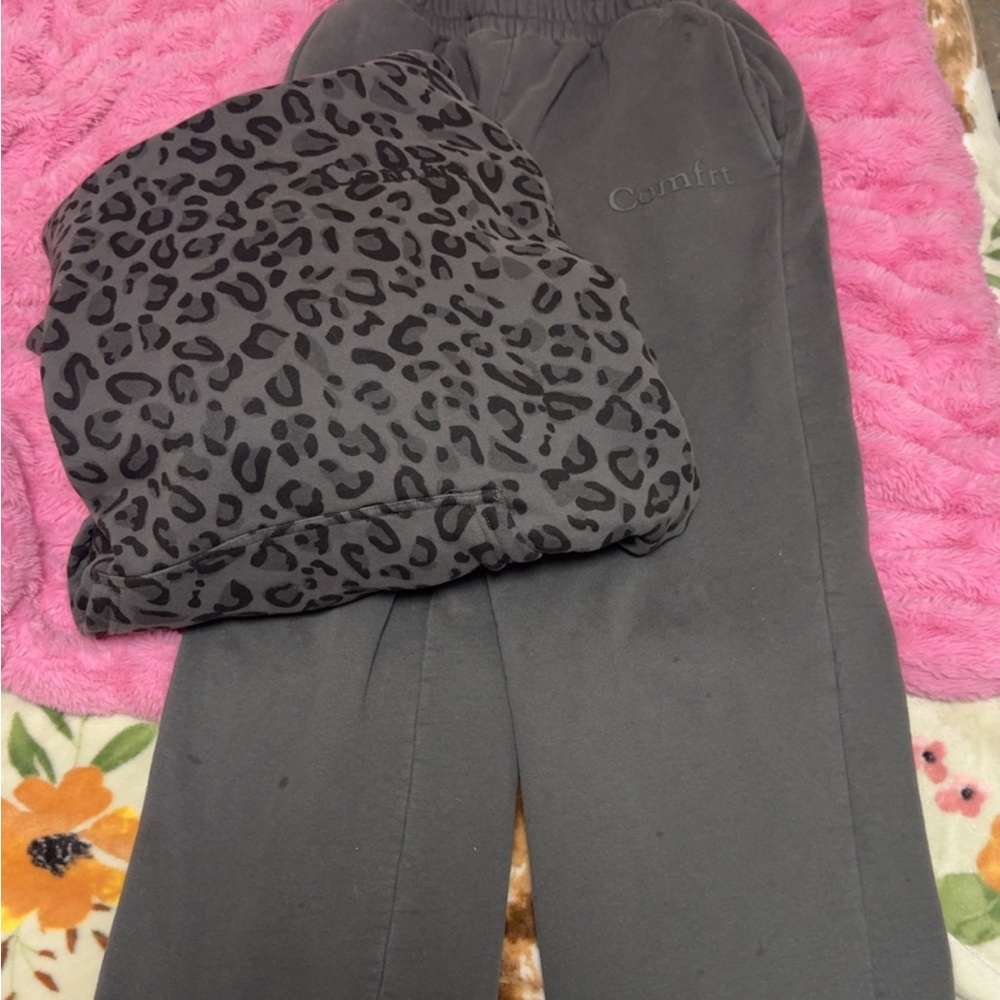 Womens comft set!